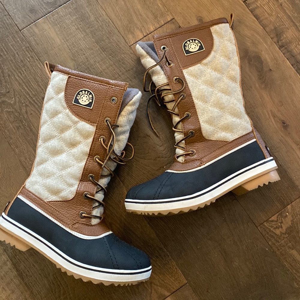 NWOT Globalwin winter weather proof boots